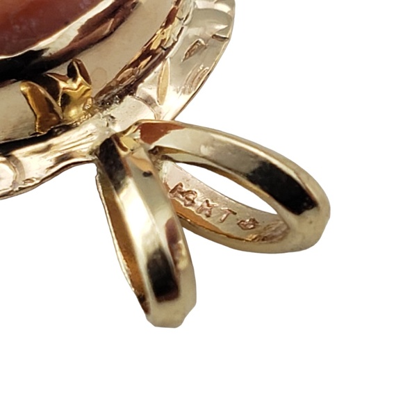 14 Karat Yellow Gold Cameo Pendant #16736 - Picture 5 of 8